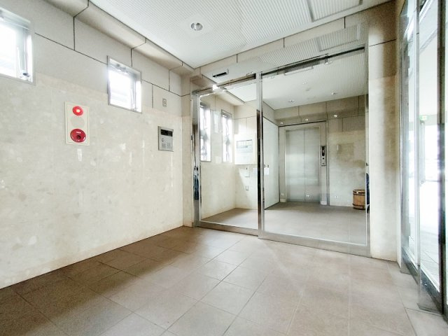 アーバンコンフォート本町通のロビー