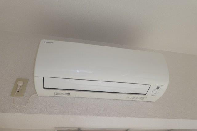 サンパレス幸町の洋室