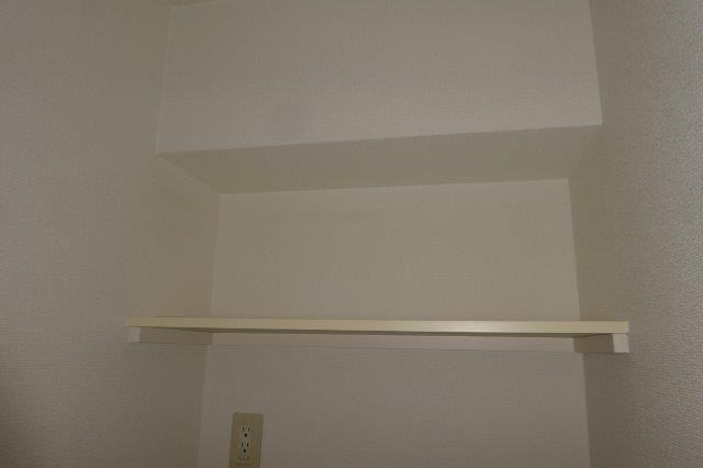 サンパレス幸町の玄関|シューズボックス２