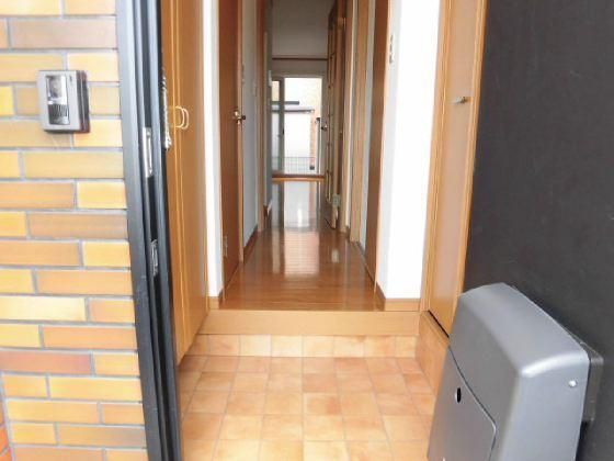 オリージャ本宮　Bの玄関