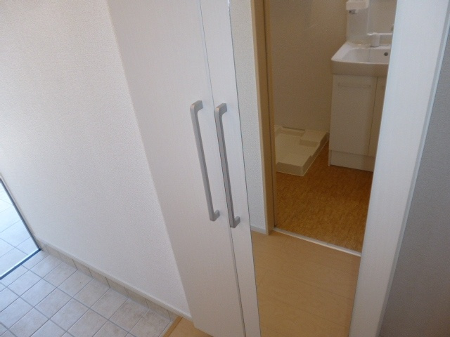 プレヴェール笹沖Ａの内装|シューズボックス