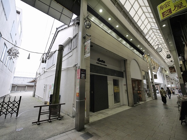 餅飯殿町店舗の外観