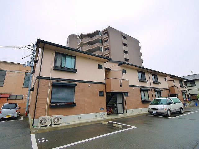 ゴールドウェルの外観