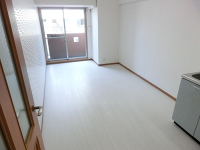 【洋室】 | リアルテ湊川公園