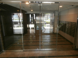 【エントランス】