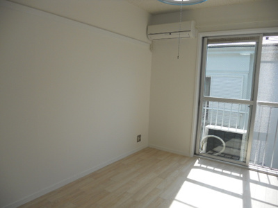 【洋室】 | パールハイツ峰岡