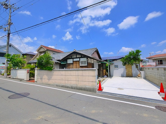 冨士原貸家（六条西３丁目１３－１５）の駐車場
