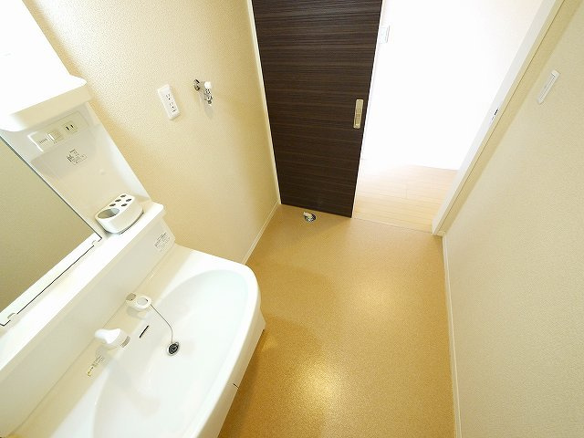 ハニー・コナの設備|室内洗濯機置場