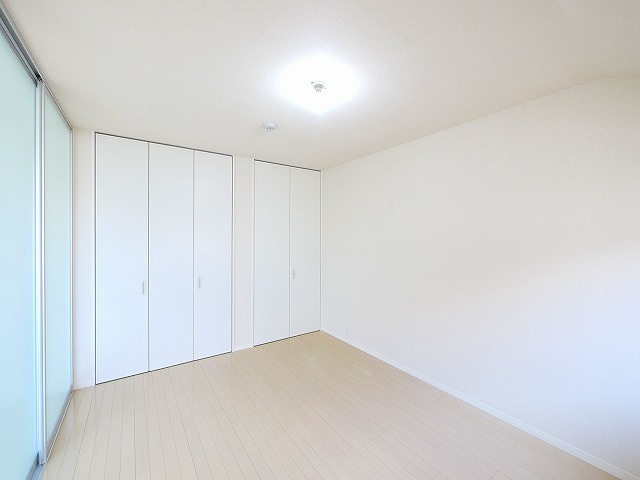 ハニー・コナの洋室|ゆったりした洋室です