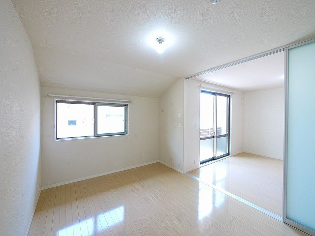 ハニー・コナの洋室|明るい洋室です