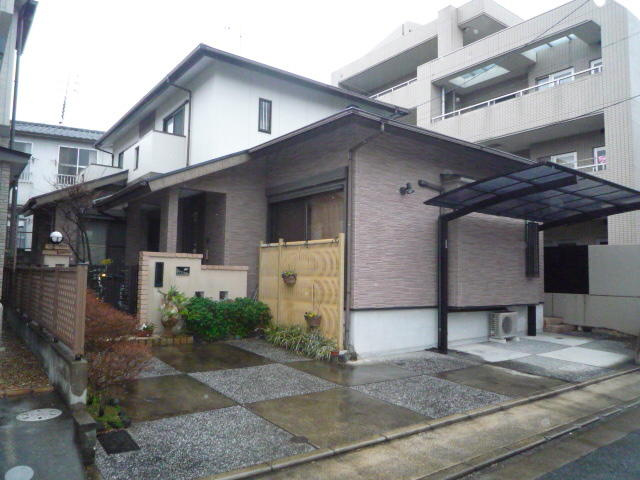 地行4丁目貸家の外観|地行4丁目貸家（6SLDK）　外観