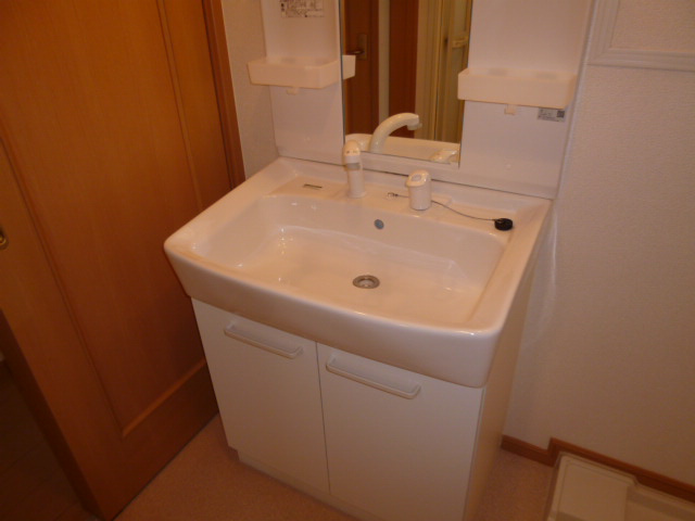 パラッツオ・クォーレＢの独立洗面台|洗髪洗面化粧台