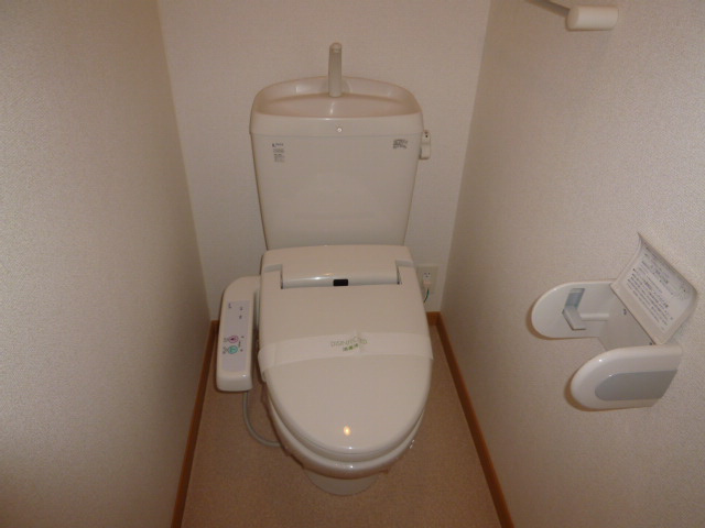 倉敷市福田町古新田のアパートのトイレ|温水洗浄便座
