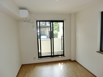 【洋室】 | 辰美ハイツ