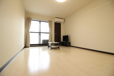 【洋室】 | レオネクストみやびⅠ | ☆８．１帖の洋室☆