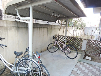 【その他共用部分】 | ロイヤルガーデン若柴 | 駐輪場