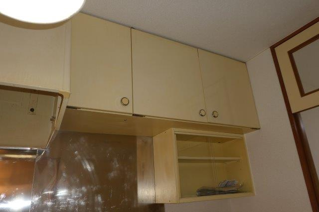 エステート中庄のキッチン|キッチン上収納