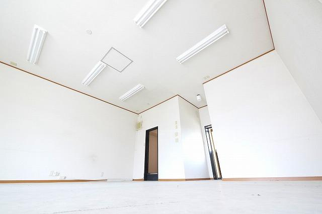 吉本店舗の内装