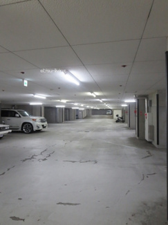 【駐車場】