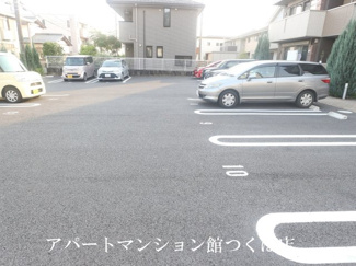 【駐車場】