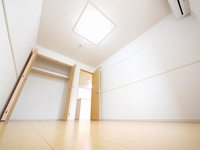 コンフォール州見台７番館の洋室|使い勝手のいい洋室です