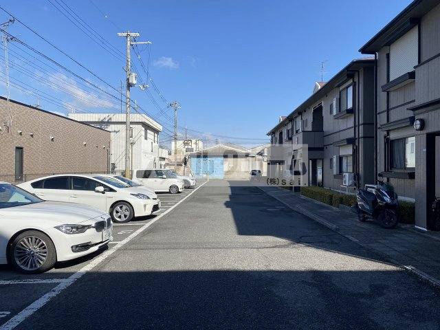 サンビレッジOKUNO(オクノ) Cの駐車場