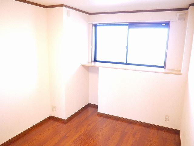 ラ・セゾンの洋室|ゆったりした洋室です