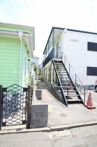 アクア今川のエントランス