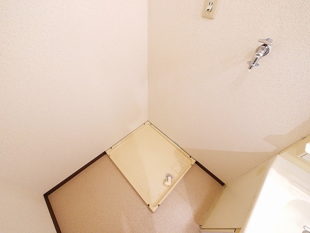 ドミール西長柄のその他共用部分|洗濯機置き場