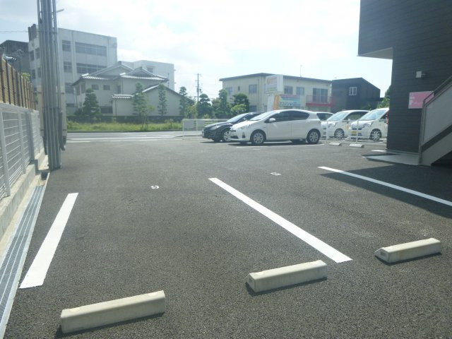 チェリーブロッサムの駐車場