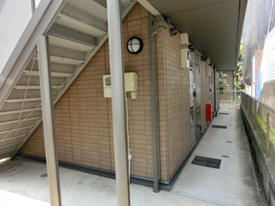 【エントランス】 | カリエンテ | カリエンテ 　玄関側