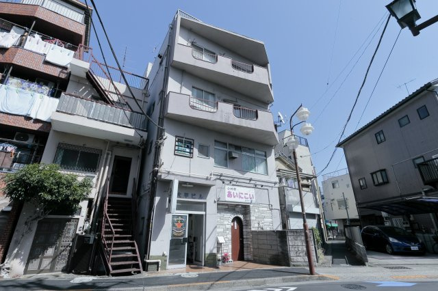 大平ビルの外観