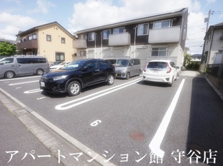 【駐車場】