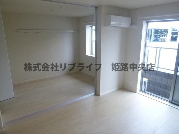 アルベージュ今宿の居間・リビング