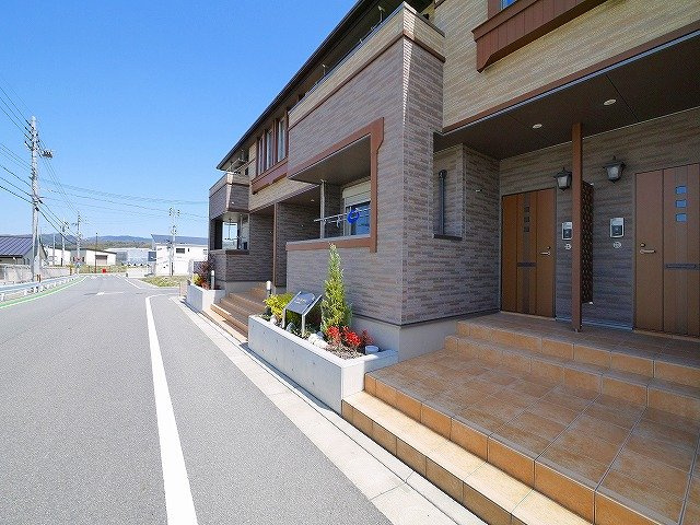 カレントハウスのエントランス