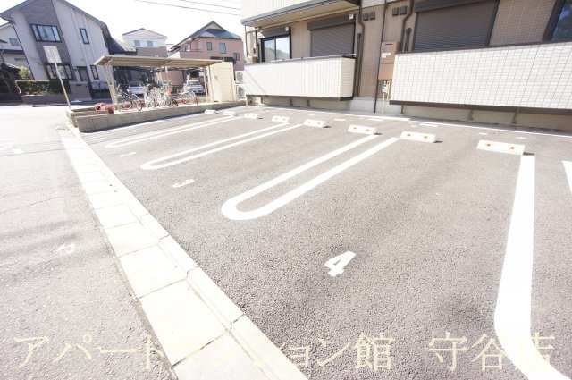 アモールⅤの駐車場