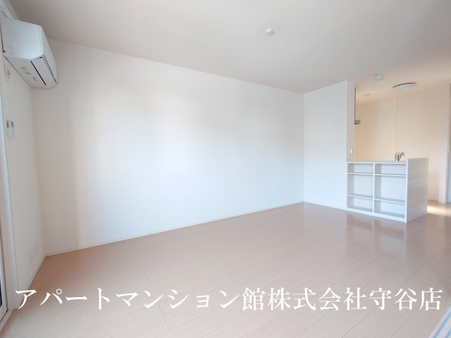 グランメゾン美園の居間・リビング