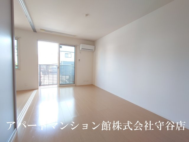 グランメゾン美園の洋室