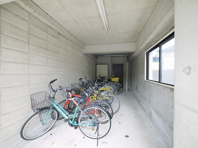 アミティ西大寺Ｐ８のその他共用部分