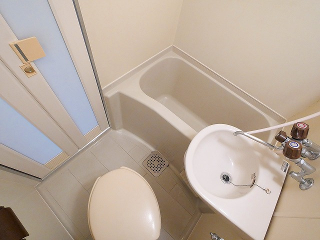 アミティ西大寺Ｐ８の設備