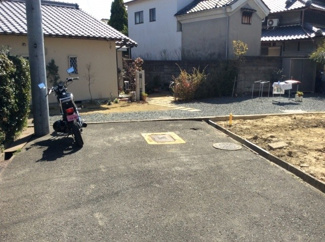 【前面道路含む現地写真】