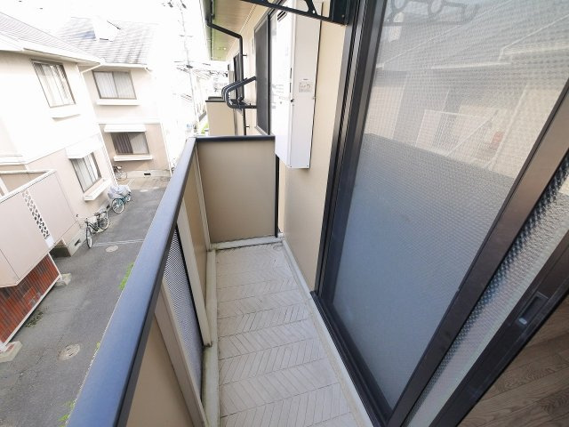 セジュール壱番館Kのバルコニー|暖かな日差しのふりそそぐバルコニー