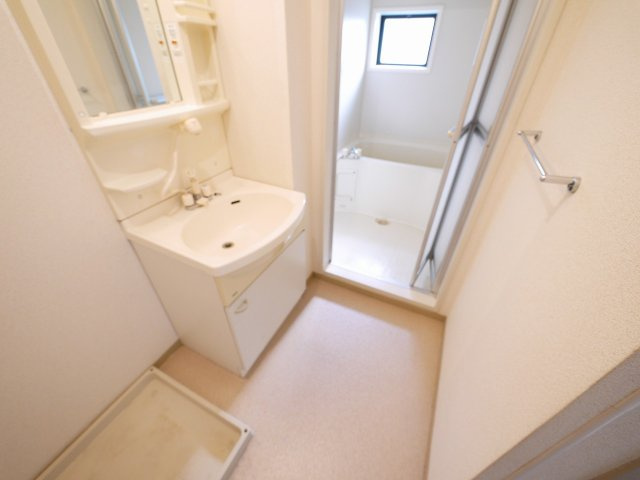 セジュール壱番館Kの洗面所|脱衣スペースもあります