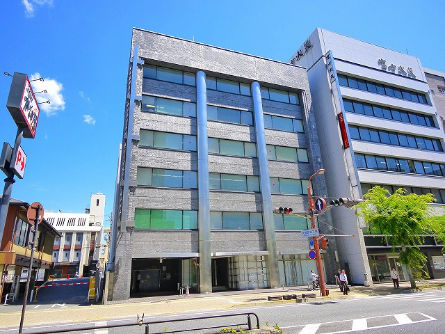 カーニープレイス奈良の外観