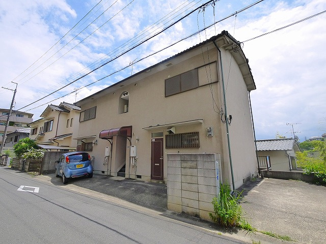 パオあやめ池の外観|外観もきれいです