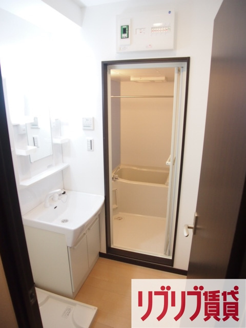 Riria本千葉弐番館の洗面所