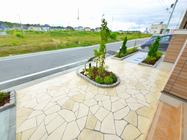 ルミエール城山台のエントランス|清潔なエントランスです