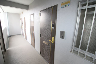 【玄関】 | ユーコート豊中