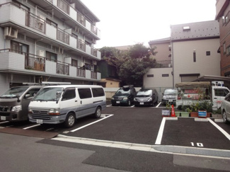 【駐車場】