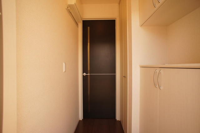 サンライズ東Aの玄関